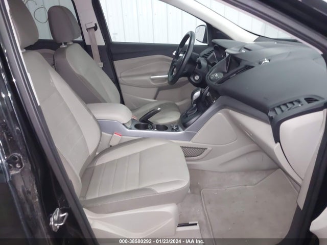 Ford ESCAPE SE 2016 1FMCU9GX0GUB47684 Image 5