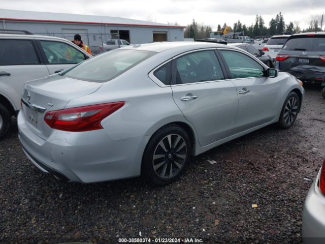 1N4AL3AP6JC130654 Nissan Altima 2.5 Sv