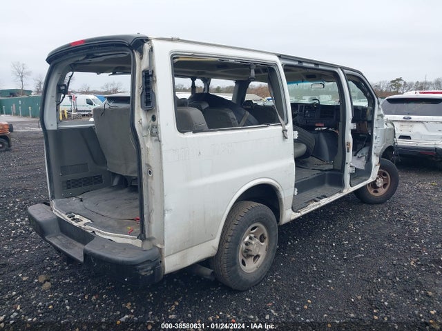 Chevrolet Express 2500 Ls 2015 1GAWGPFG9F1260931 Image 4