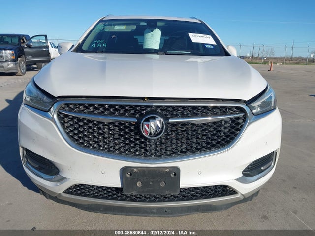 5GAERDKW8JJ286052 Buick Enclave Avenir