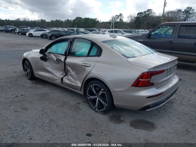 7JRL12TL0PG254290 Volvo S60 B5 Plus Dark Theme