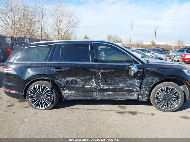 5LM5J9XC6MGL07587 Lincoln Aviator Black Label