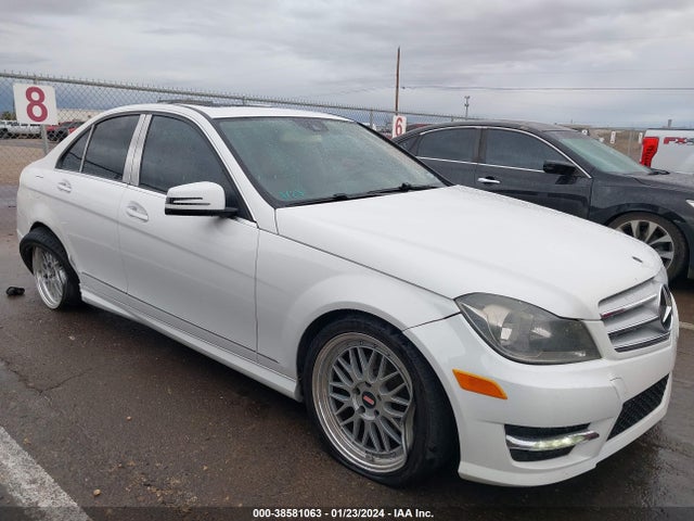 38581063 :رقم المزاد ، WDDGF4HB8DA825512 vin ، 2013 Mercedes-benz C 250 Luxury/sport مزاد بيع
