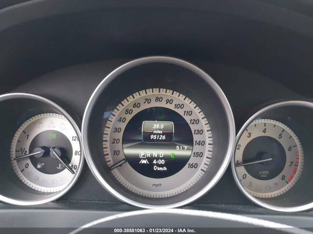 38581063 :رقم المزاد ، WDDGF4HB8DA825512 vin ، 2013 Mercedes-benz C 250 Luxury/sport مزاد بيع