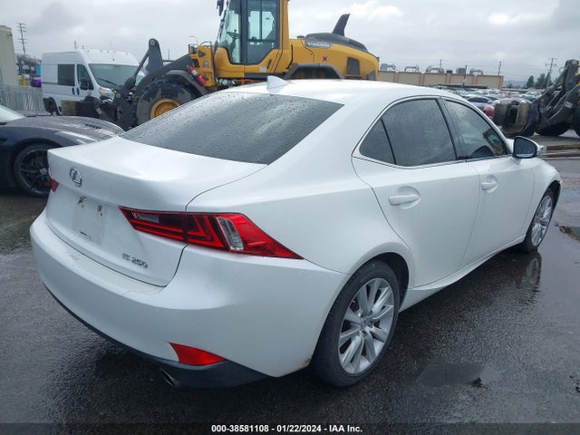 Lexus IS 250 2014 JTHBF1D21E5035647 Image 4