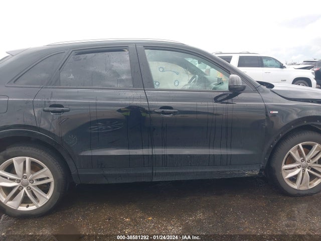 WA1ECCFSXJR024367 Audi Q3 2.0t Premium/2.0t Sport Premium