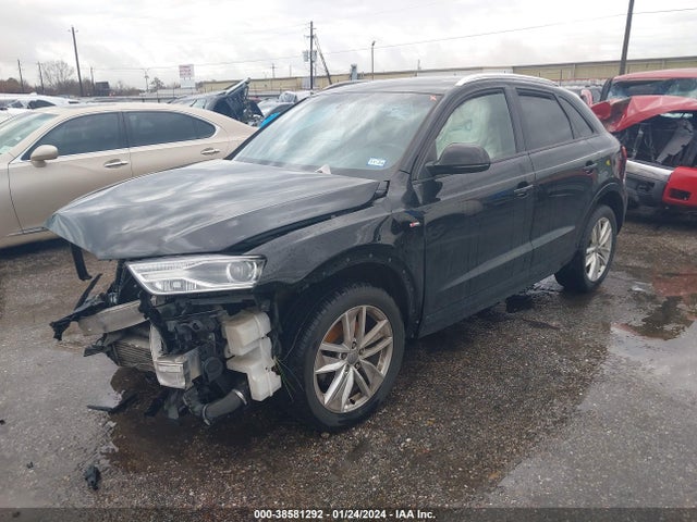 WA1ECCFSXJR024367 Audi Q3 2.0t Premium/2.0t Sport Premium