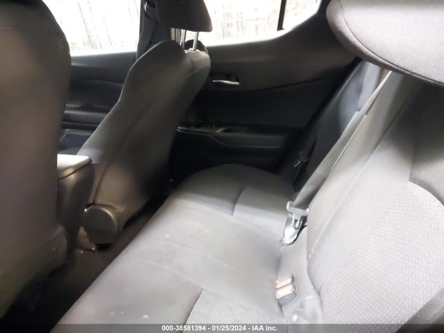 Toyota C-HR LE 2019 NMTKHMBX5KR082082 Image 8