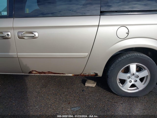 2007 DODGE GRAND CARAVAN SXT VIN: 2D4GP44L87R102011