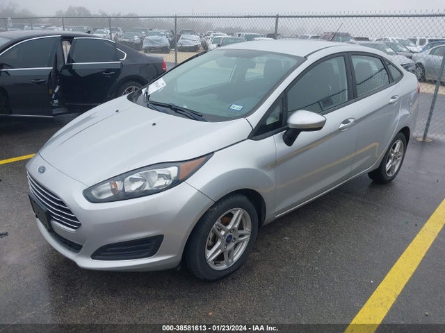 Ford FIESTA SE 2019 3FADP4BJ9KM139771 Image 2