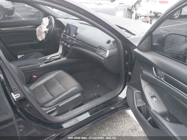 2018 HONDA ACCORD SPORT 2.0T VIN: 1HGCV2F3XJA025982