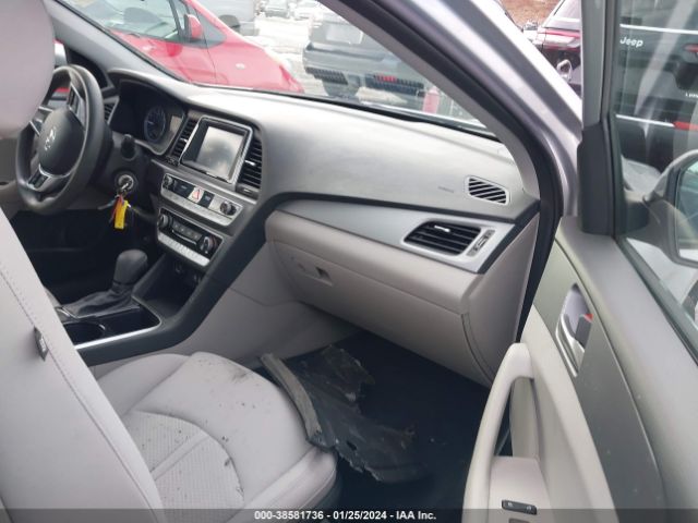 5NPE24AF5JH708954 Hyundai SONATA SE