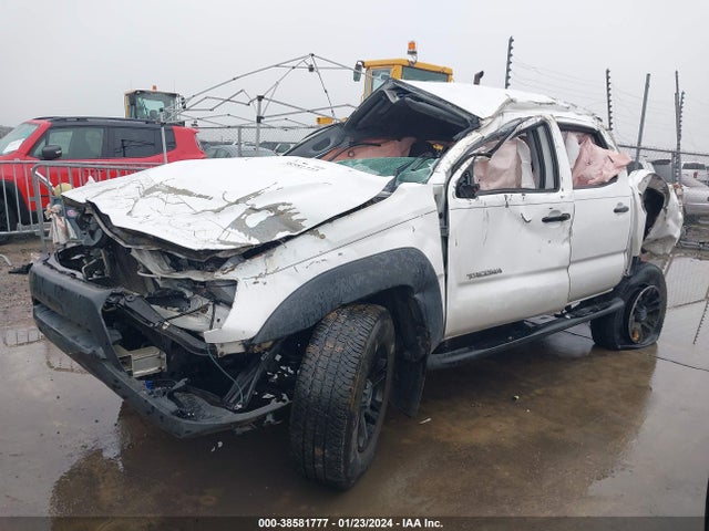 Toyota Tacoma Prerunner 2015 5TFJX4GN8FX047334 Image 2