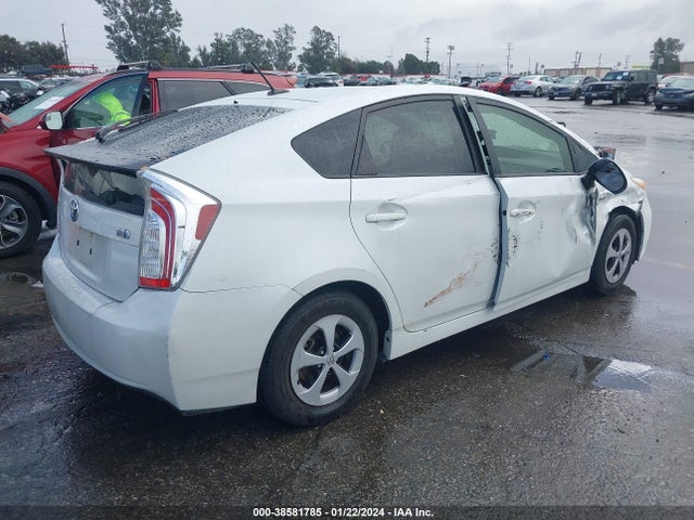 2015 TOYOTA PRIUS THREE VIN: JTDKN3DU6F0402414