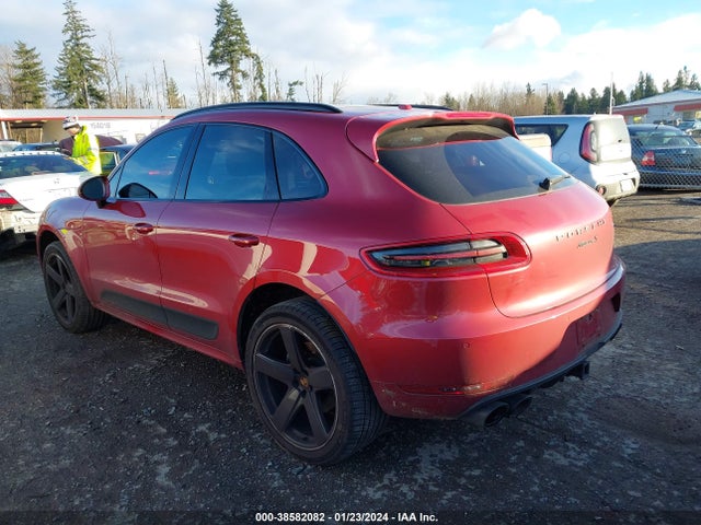 2016 PORSCHE MACAN WP1AB2A54GLB45635 Photo 2