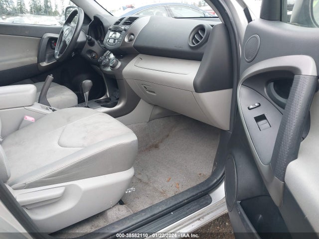 2009 TOYOTA RAV4 VIN: JTMBF35V595014859