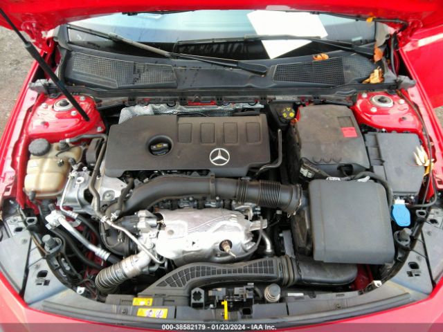 WDD3G4EBXLW040054 Mercedes-Benz A 220