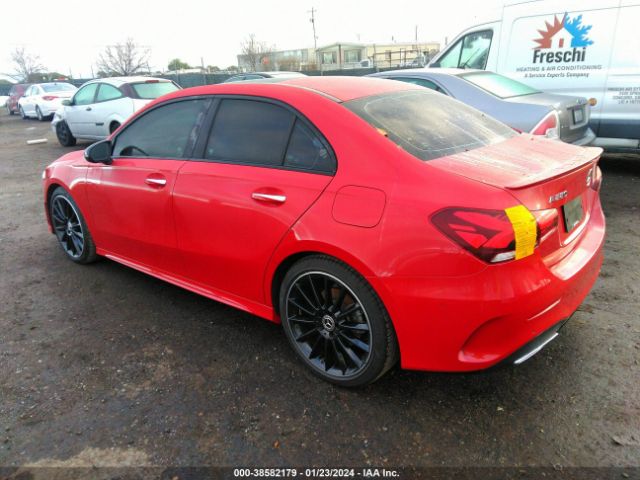 WDD3G4EBXLW040054 Mercedes-Benz A 220