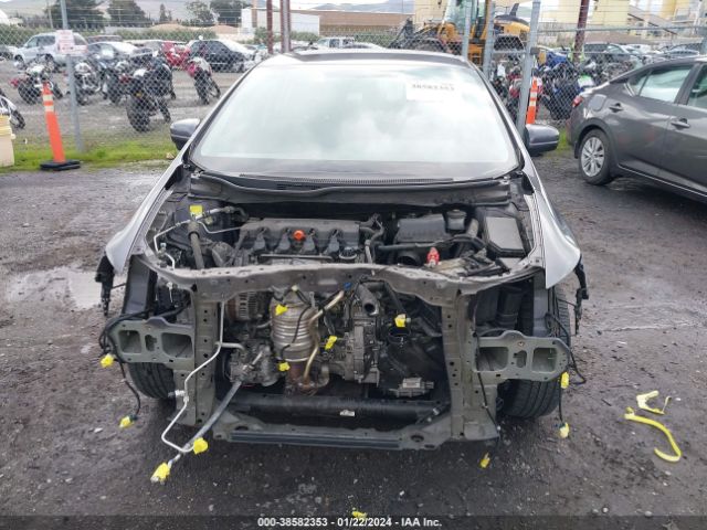 19XFB2F77FE704426 Honda CIVIC SE