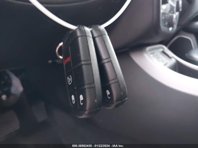 2018 JEEP COMPASS LATITUDE FWD VIN: 3C4NJCBB7JT441048
