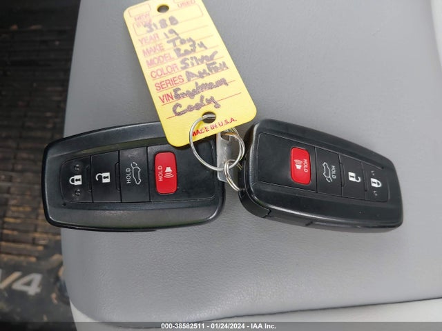 2019 TOYOTA RAV4 XLE PREMIUM VIN: JTMC1RFV3KJ003554
