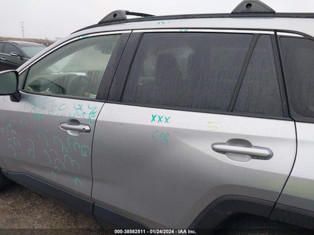 2019 TOYOTA RAV4 XLE PREMIUM VIN: JTMC1RFV3KJ003554