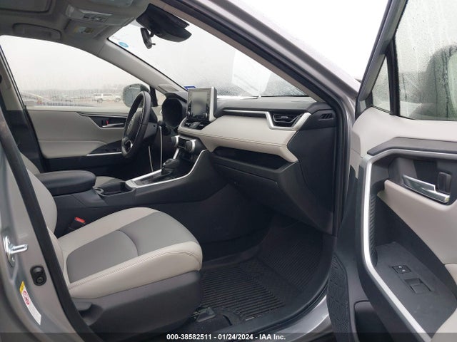 2019 TOYOTA RAV4 XLE PREMIUM VIN: JTMC1RFV3KJ003554