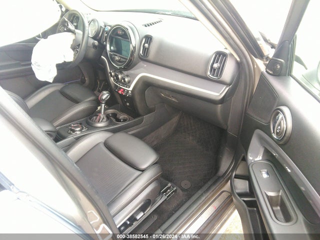 2019 MINI COUNTRYMAN WMZYT5C59K3J89361 Photo 4