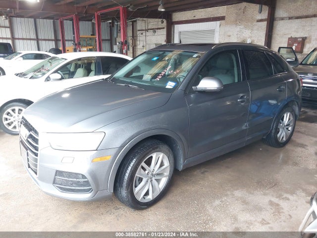 WA1BCCFS8HR013428 Audi Q3 2.0t Premium