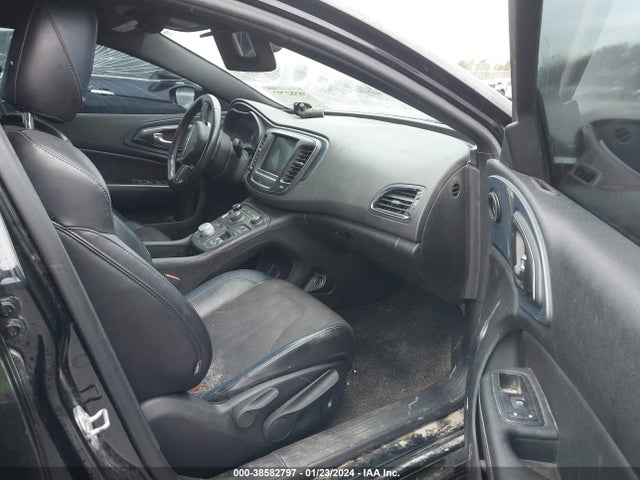 Chrysler 200 S 2015 1C3CCCBG1FN570461 Image 5