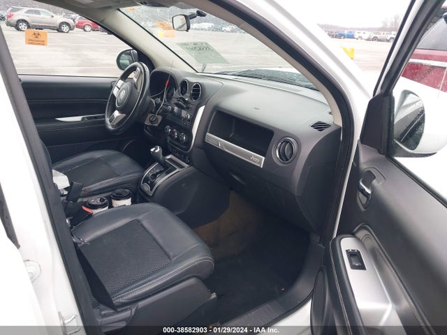 Продажа на аукционе авто 2015 Jeep Compass Latitude, vin: 1C4NJDEB2FD393389, номер лота: 38582903