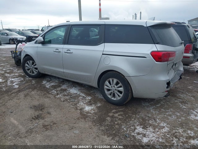 KIA SEDONA LX 2017 KNDMB5C16H6242006 Image 3