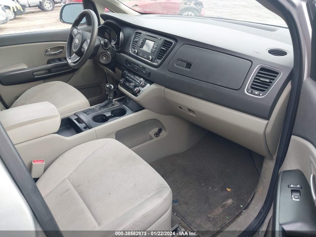 KIA SEDONA LX 2017 KNDMB5C16H6242006 Image 5