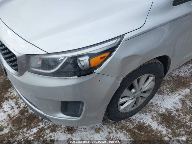 KIA SEDONA LX 2017 KNDMB5C16H6242006 Image 6