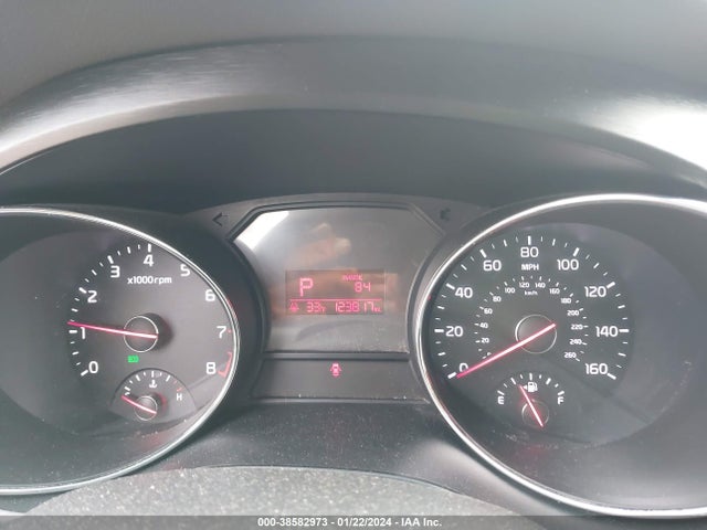 KIA SEDONA LX 2017 KNDMB5C16H6242006 Image 7