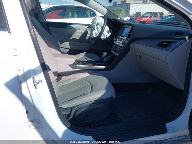 2018 HYUNDAI SONATA SEL VIN: 5NPE34AF0JH638017