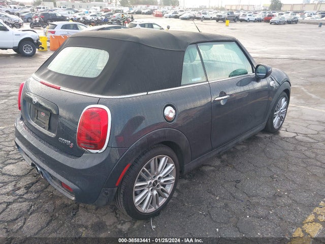 2020 MINI CONVERTIBLE WMWWJ5C0XL3L54141 Photo 3