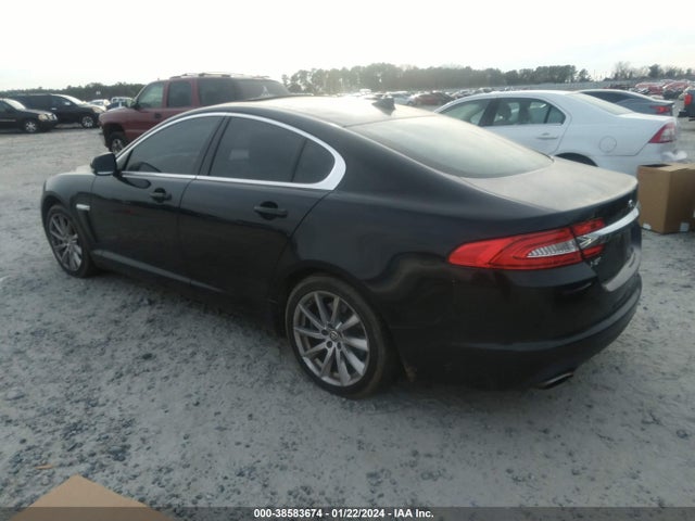 2013 JAGUAR XF SAJWA0ES2DPS64076 Photo 2