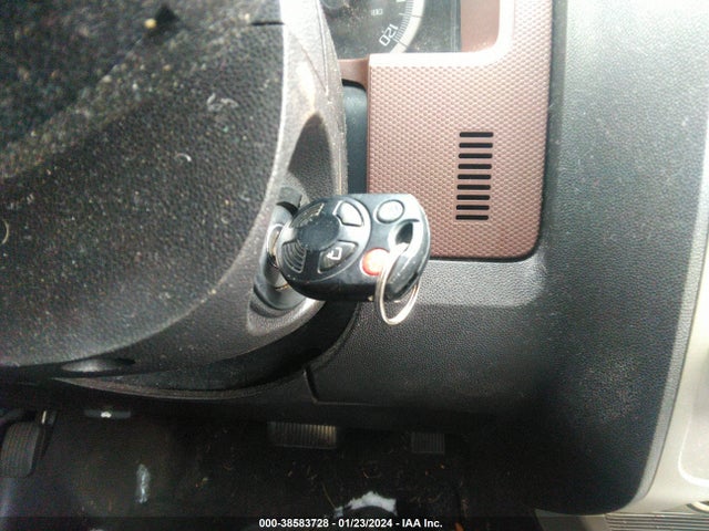 2008 FORD ESCAPE XLT VIN: 1FMCU93168KA43344