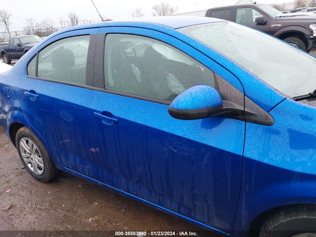 Chevrolet Sonic Ls Auto 2017 1G1JB5SH4H4152908 Image 13