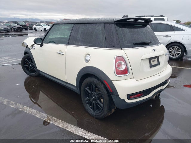 2013 MINI HARDTOP WMWSV3C5XDT393834 Photo 2
