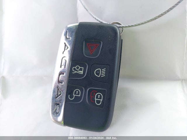 2013 JAGUAR XF SAJWA8JC7DMS79929 Photo 10