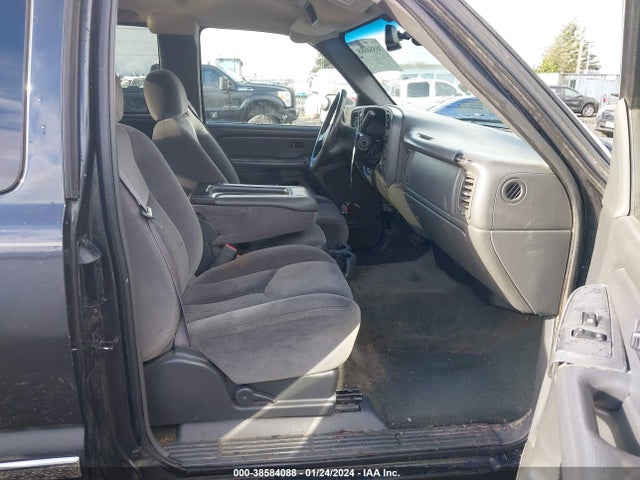 2005 GMC SIERRA 2500HD SLE VIN: 1GTHK29UX5E103757