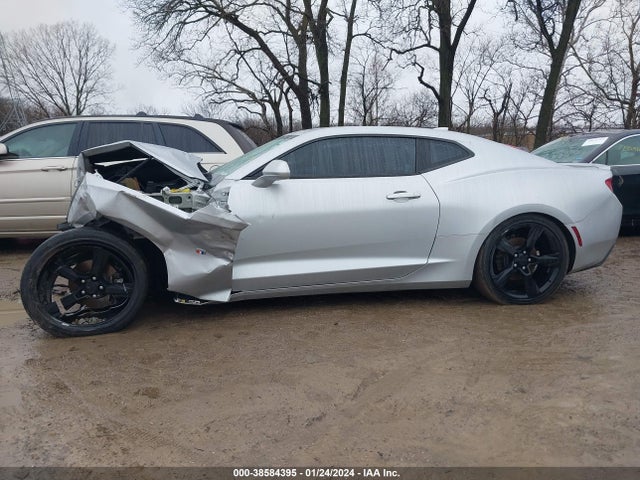 Chevrolet Camaro 2lt 2018 1G1FD1RS7J0119585 Image 15