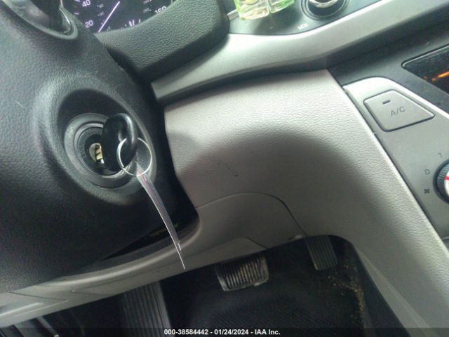 KMHD74LF4HU362157 Hyundai ELANTRA SE