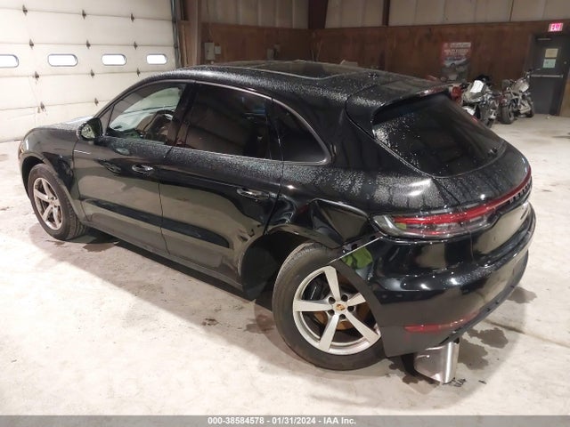 2021 PORSCHE MACAN WP1AA2A56MLB05443 Photo 2