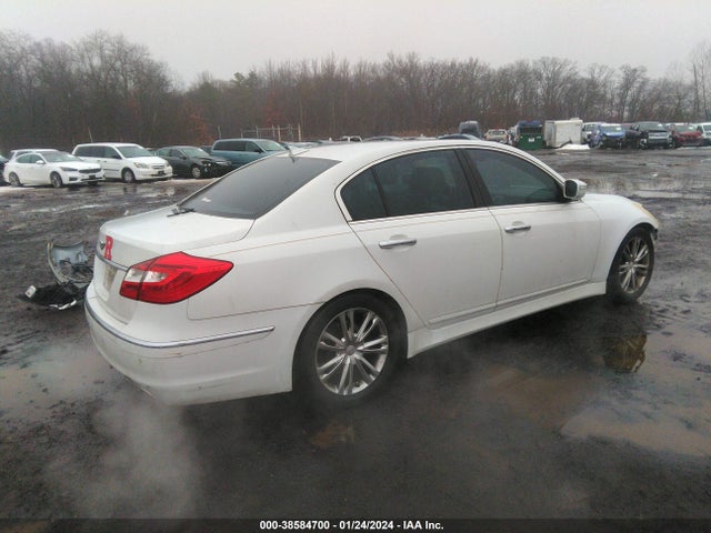 2013 HYUNDAI GENESIS 3.8 VIN: KMHGC4DD0DU239908