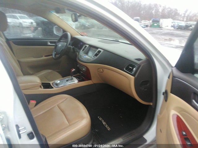2013 HYUNDAI GENESIS 3.8 VIN: KMHGC4DD0DU239908