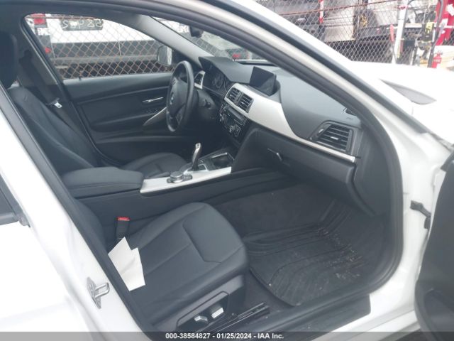 WBA8E5G51JNV02889 BMW 320i Xdrive