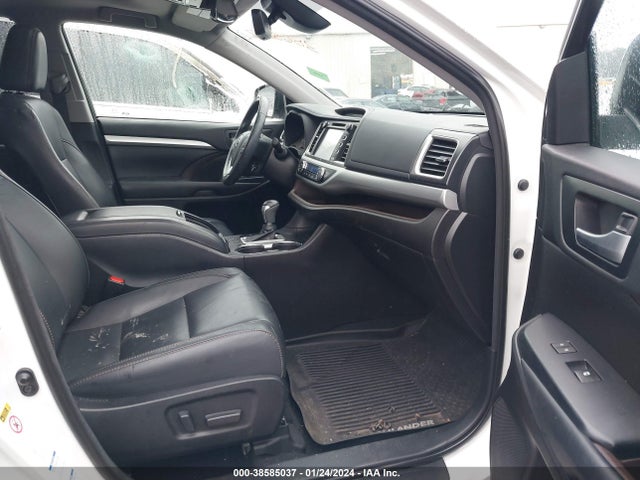 Toyota Highlander Xle 2018 5TDJZRFH9JS828669 Image 5